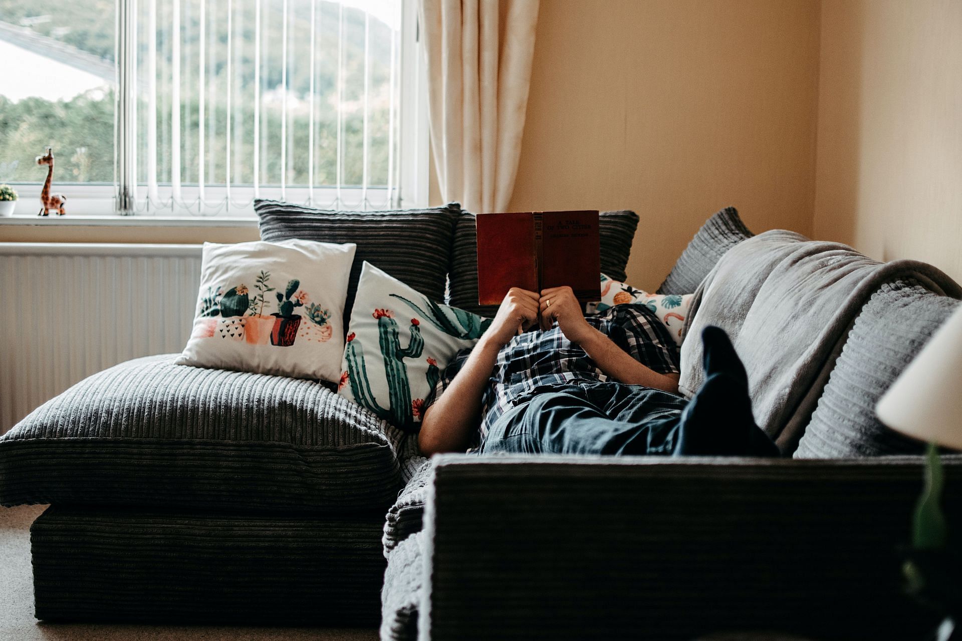 Toxic positivity can lead to feelings of shame, guilt, and isolation. (Image via Pexels/Lisa Fotios)